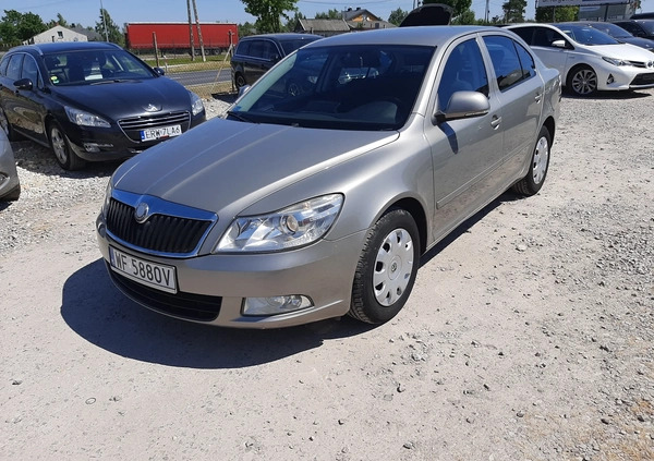 Skoda Octavia cena 20900 przebieg: 243866, rok produkcji 2010 z Oborniki małe 352